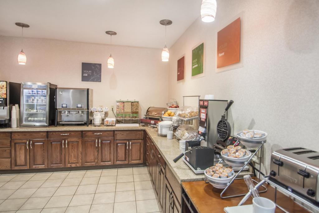 Comfort Suites Rochester Henrietta University Area Zewnętrze zdjęcie