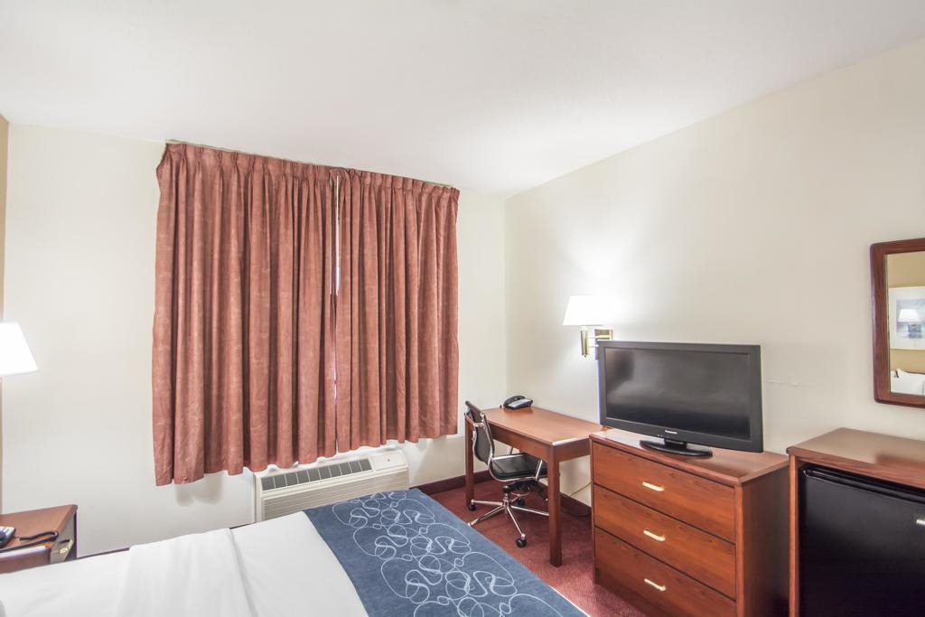 Comfort Suites Rochester Henrietta University Area Zewnętrze zdjęcie